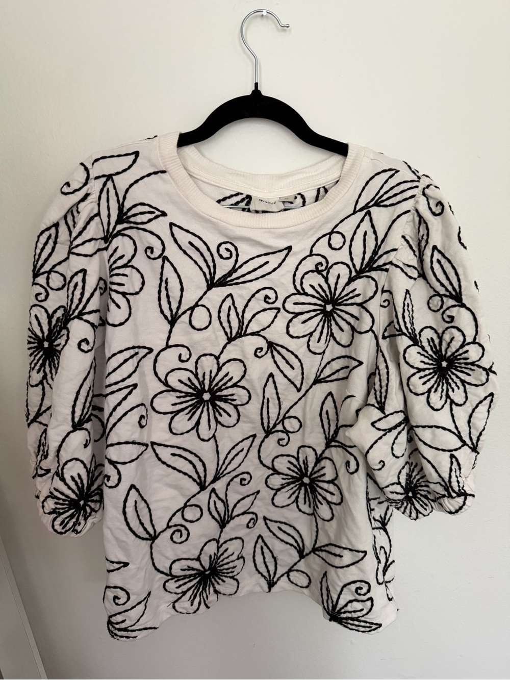 Maeve Anthropologie 1X White Black Floral Embroidered Puff Sleeve Sweatshirt